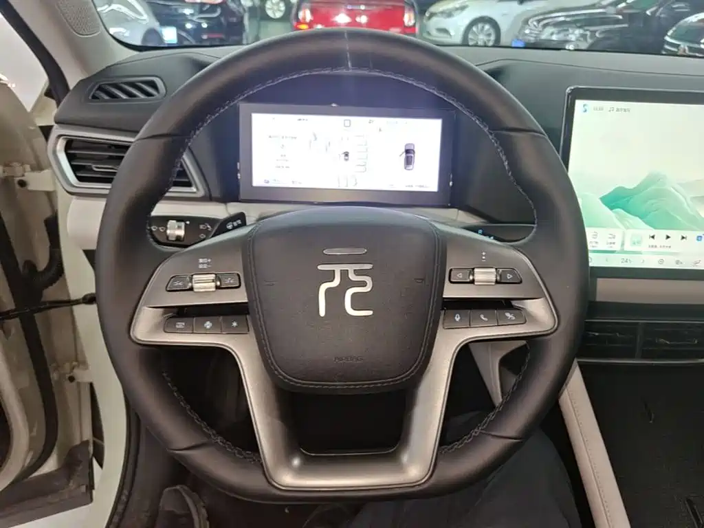 BYD Yuan UP — миниатюра 11