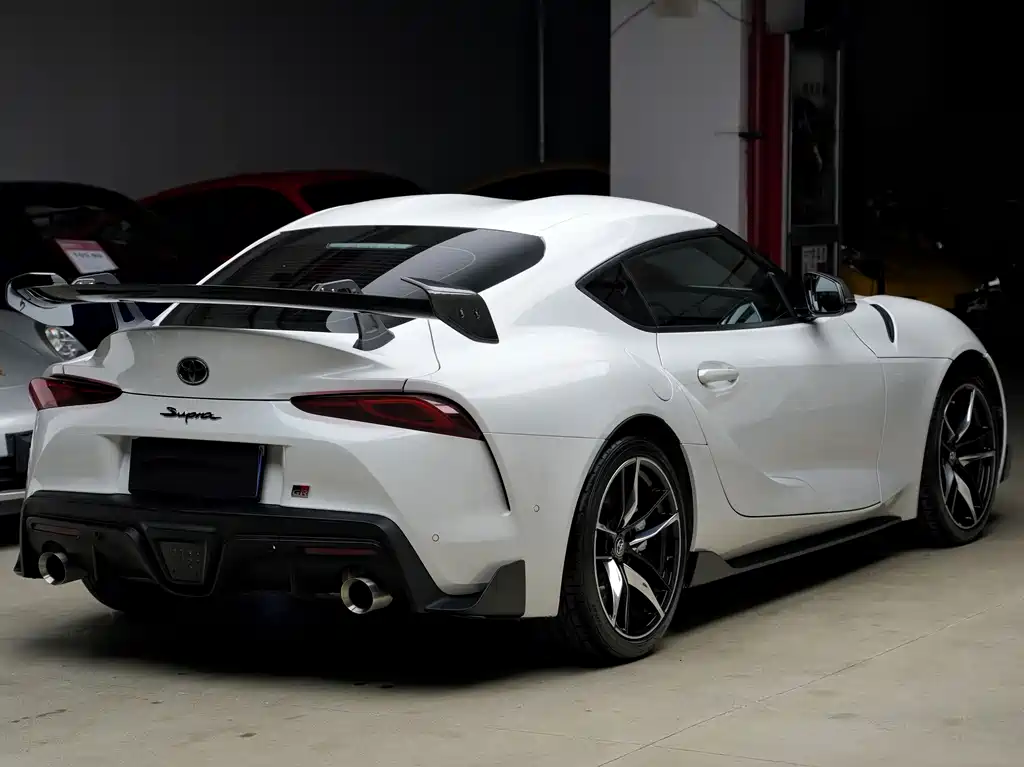 TOYOTA SUPRA