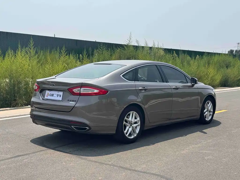 Ford Mondeo — миниатюра 4