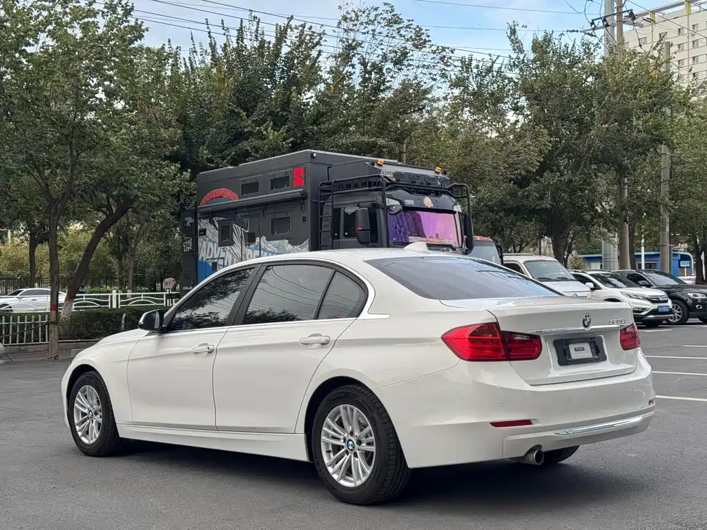 BMW 3 Series — миниатюра 12