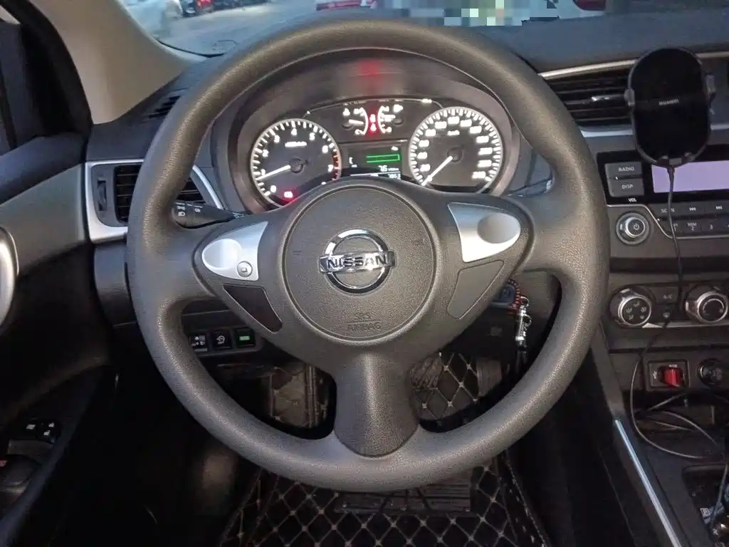 Nissan Sylphy — миниатюра 6