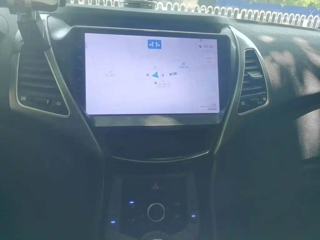 Hyundai Elantra Langdong — миниатюра 13