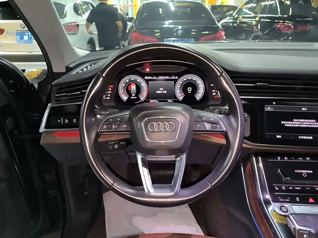 Audi Q7 — миниатюра 11
