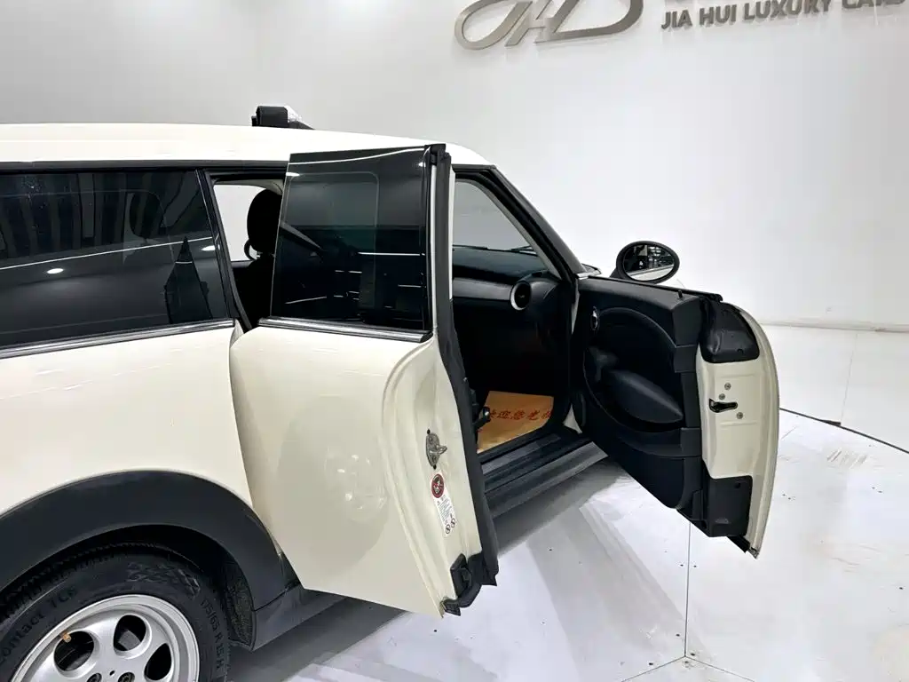 MINI Mini Clubman — миниатюра 16