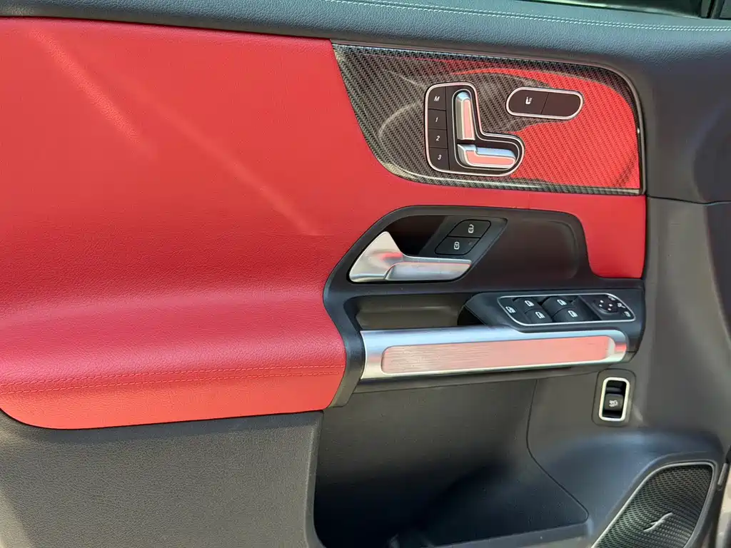 Mercedes-Benz GLB AMG — миниатюра 11