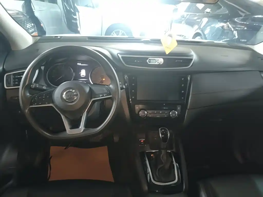 Nissan Qashqai — миниатюра 10