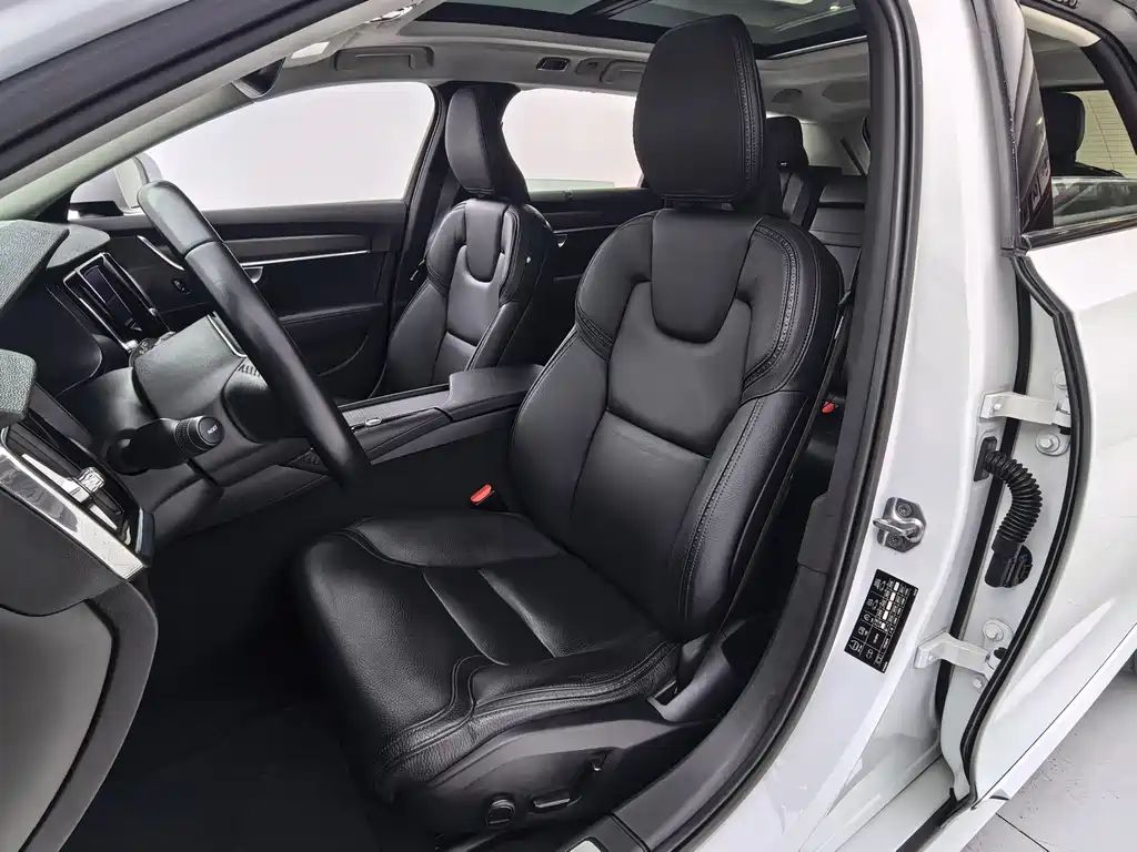 Volvo V90 2019 Cross Country T5 AWD V