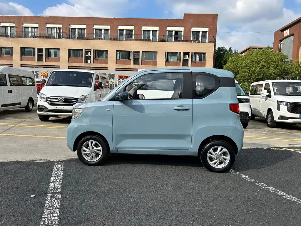 Wuling MINIEV — миниатюра 7