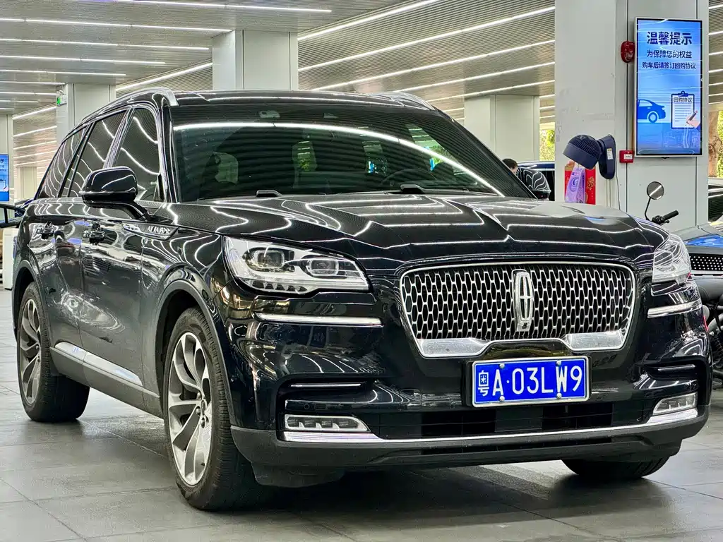 Lincoln Aviator — миниатюра 3