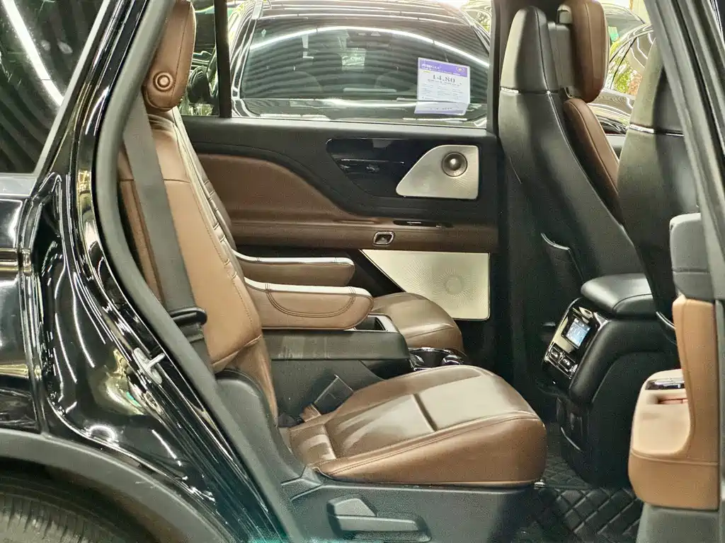 Lincoln Aviator — миниатюра 10