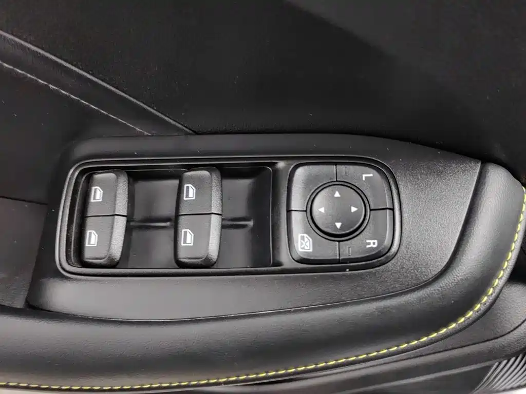 Roewe i5 — миниатюра 9