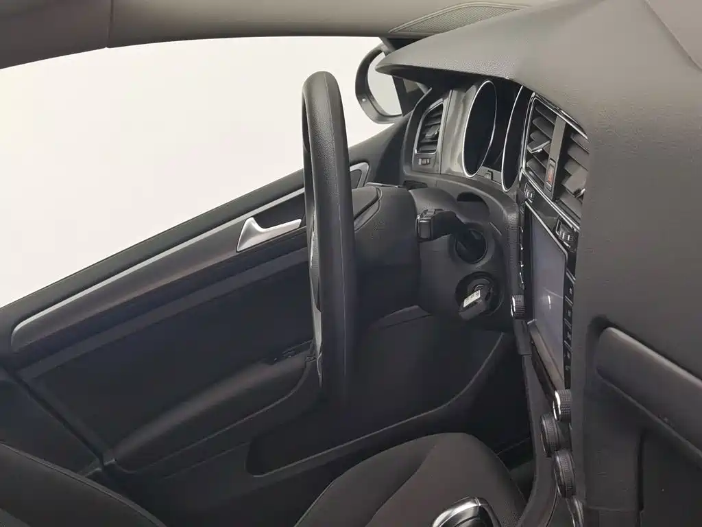Volkswagen Golf — миниатюра 22