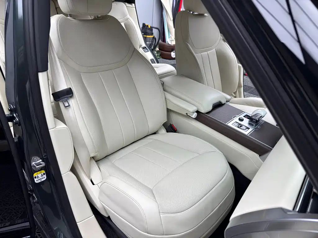 Land Rover Range Rover — миниатюра 12
