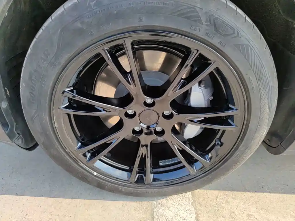 Tesla Model Y — миниатюра 23