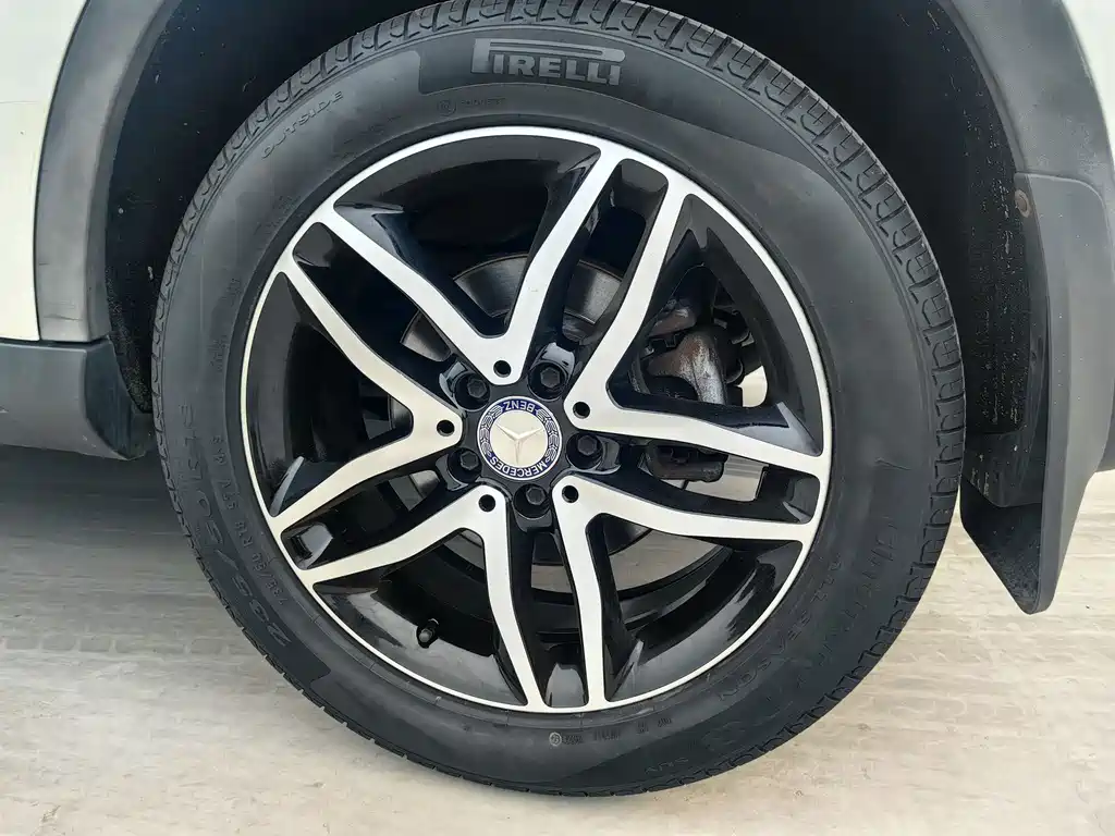 Mercedes-Benz GLA — миниатюра 8