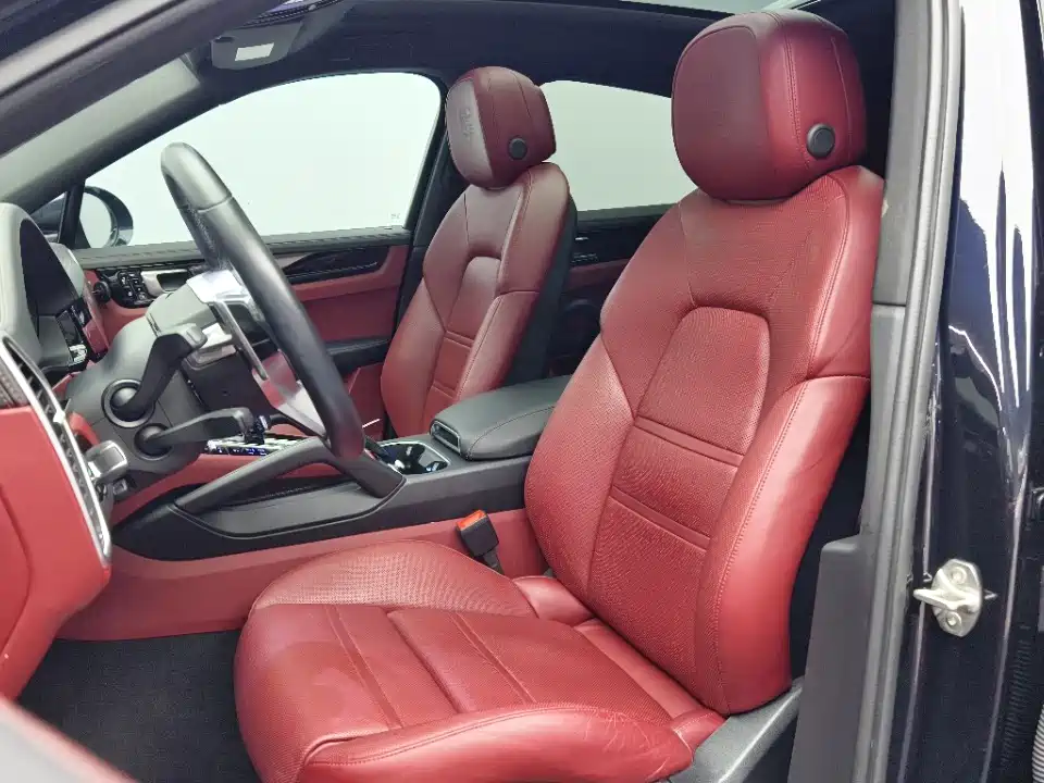 Porsche Cayenne — миниатюра 11