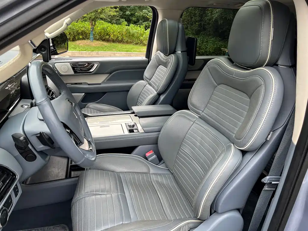 Lincoln Navigator — миниатюра 5
