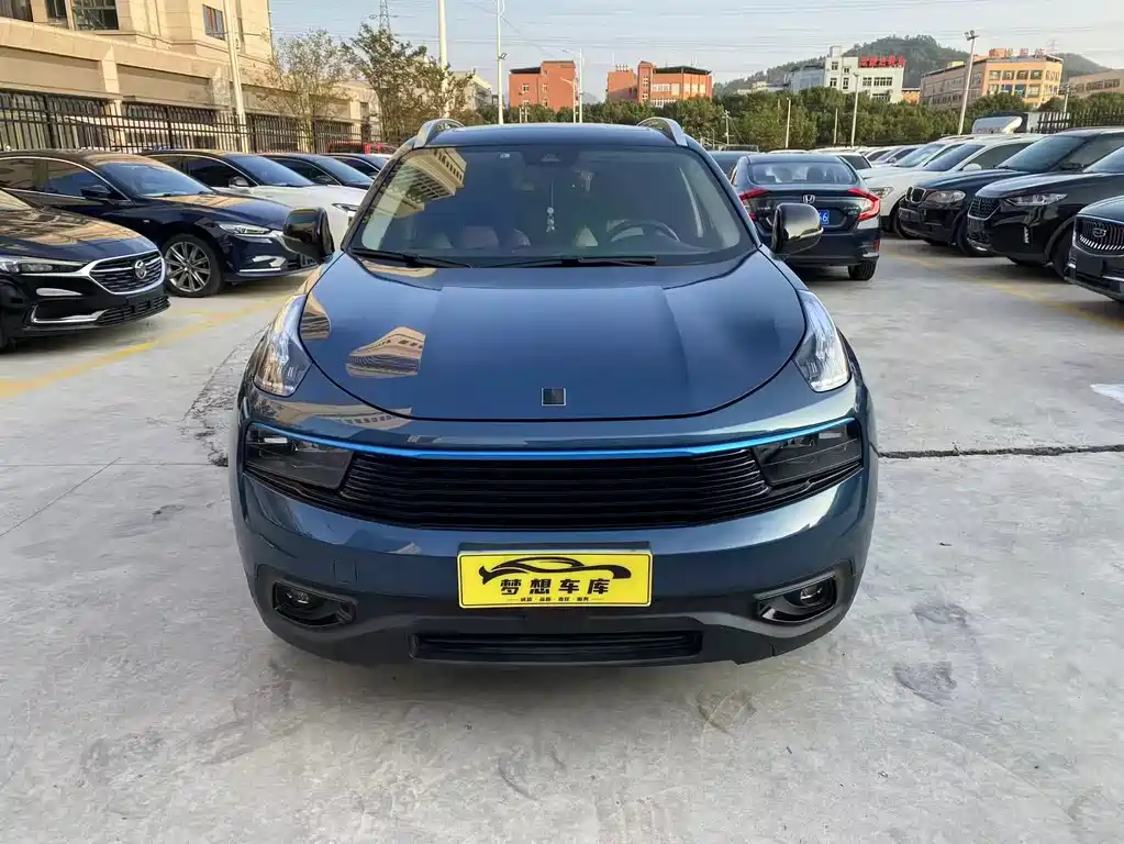 Lynk & Co 01 — миниатюра 5