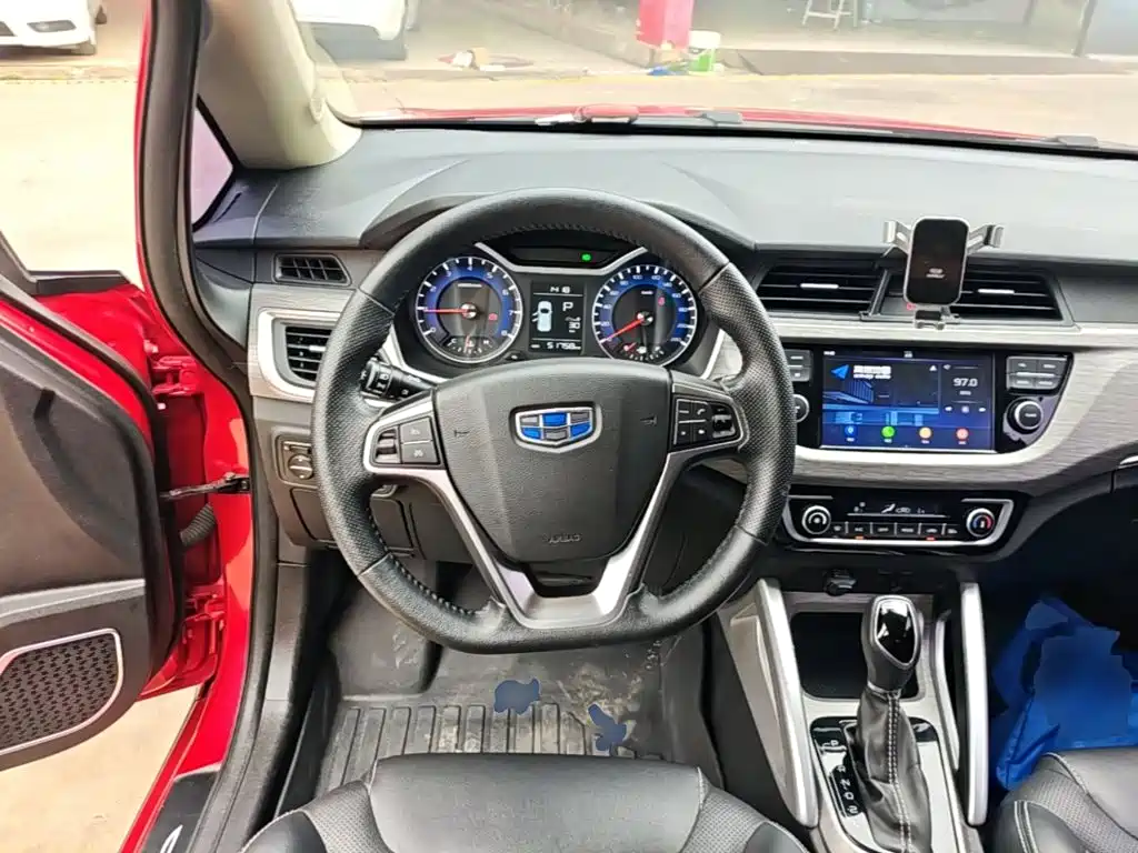 Geely Vision X3 — миниатюра 11