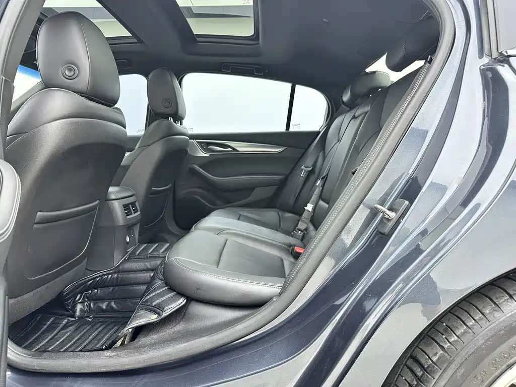 Cadillac CT5 — миниатюра 6