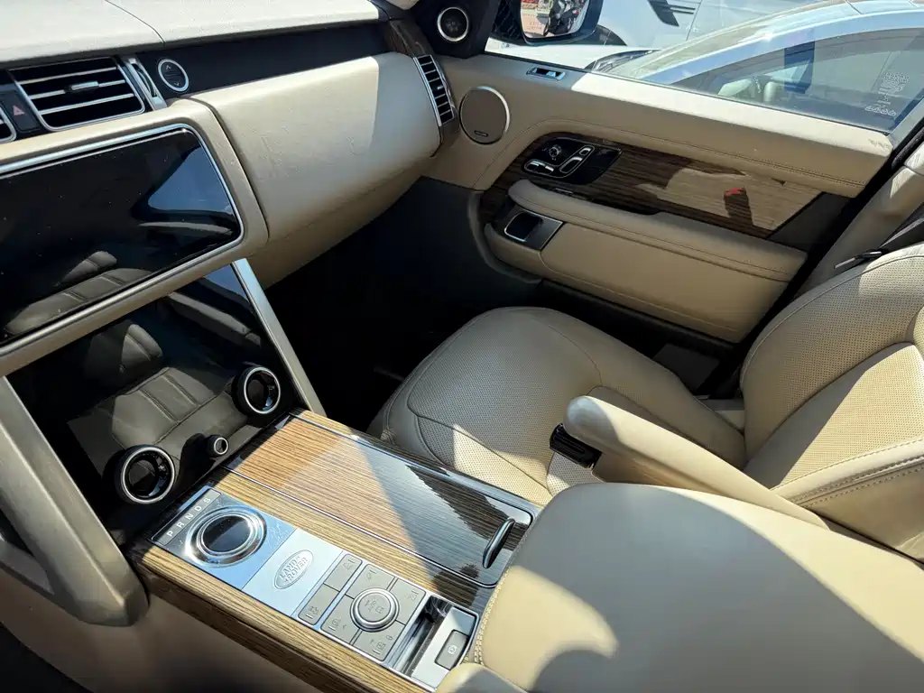 Land Rover Range Rover — миниатюра 6