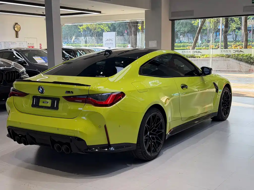 BMW M4 — миниатюра 6