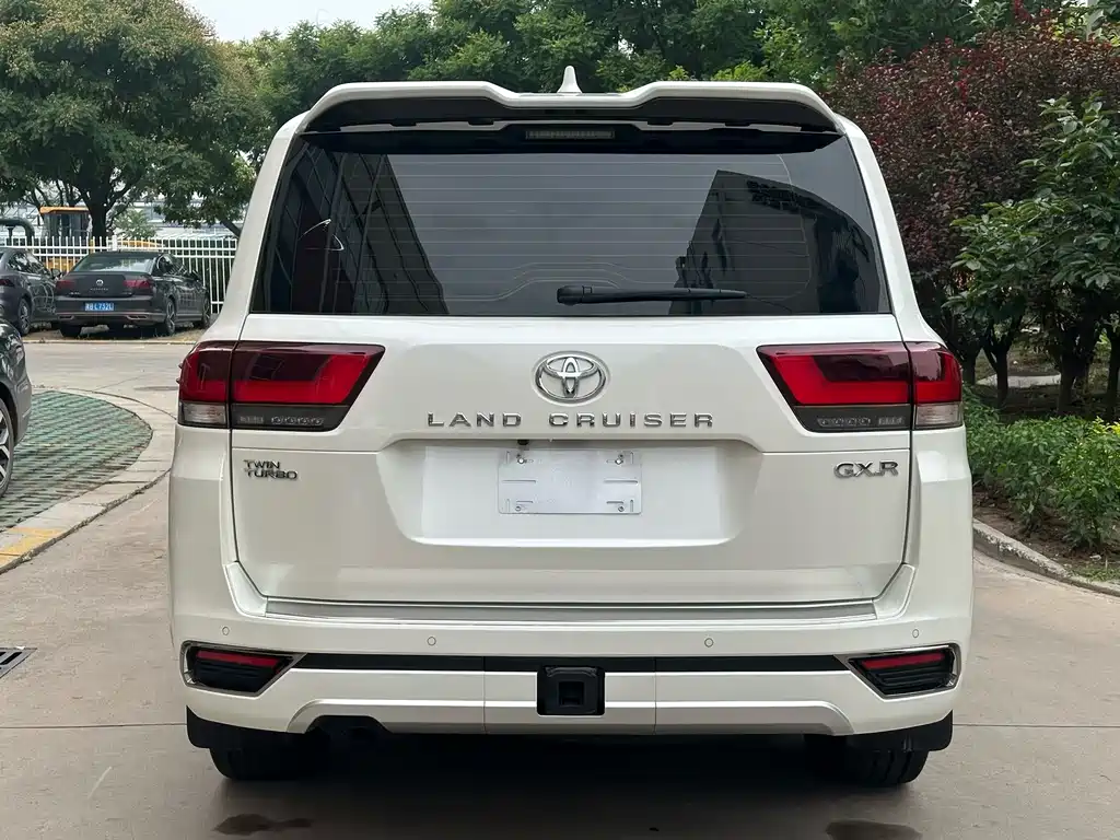 Toyota Land Cruiser — миниатюра 10