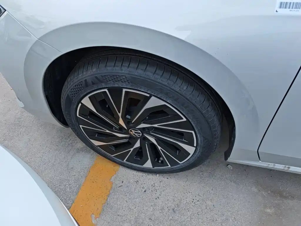 Volkswagen Sagitar — миниатюра 23