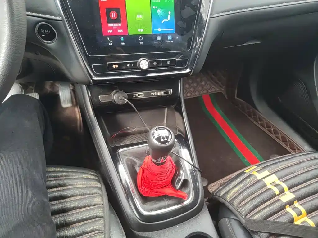 Roewe i5 — миниатюра 19