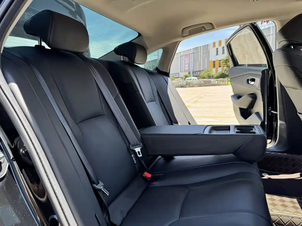 Honda Inspire — миниатюра 22