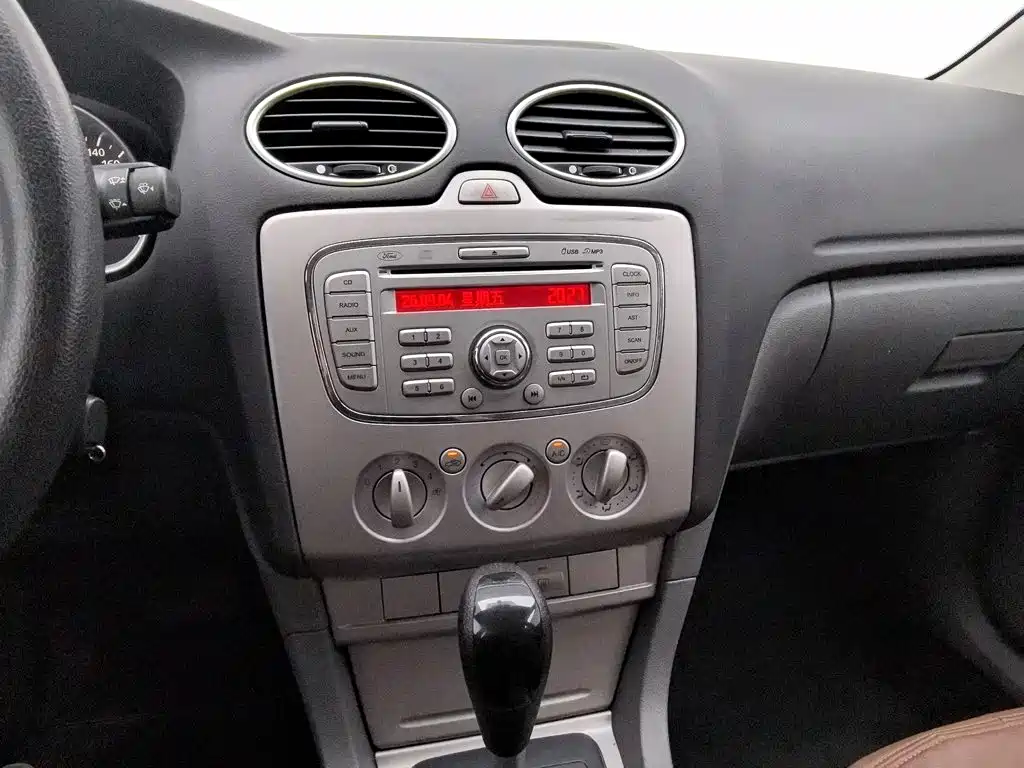 Ford Focus — миниатюра 12
