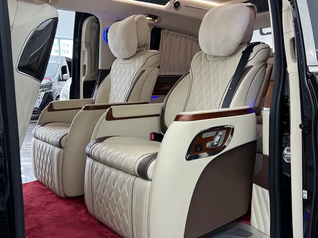 Mercedes-Benz V-Class V 2018 V 260 L Luxury Long Wheelbase VI