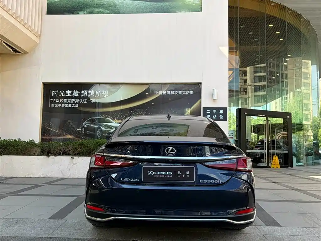 Lexus ES — миниатюра 4