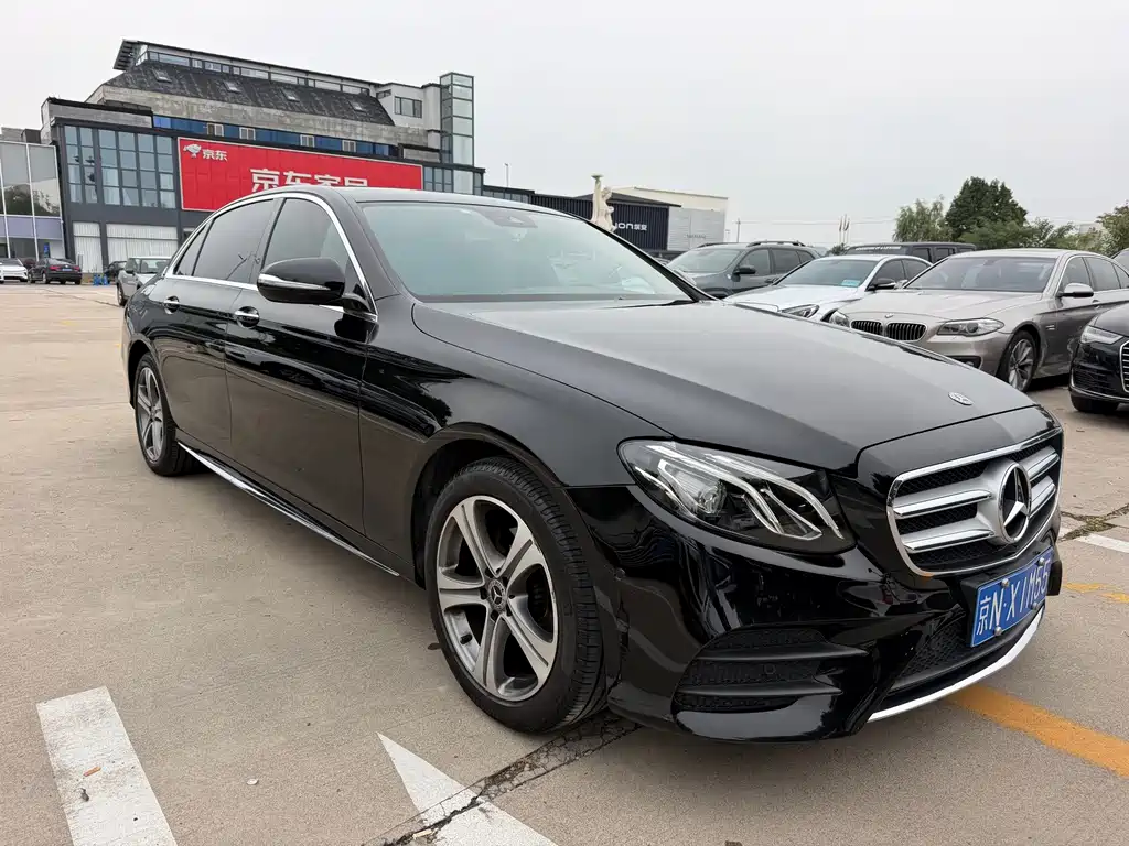 Mercedes-Benz E-Class — миниатюра 3
