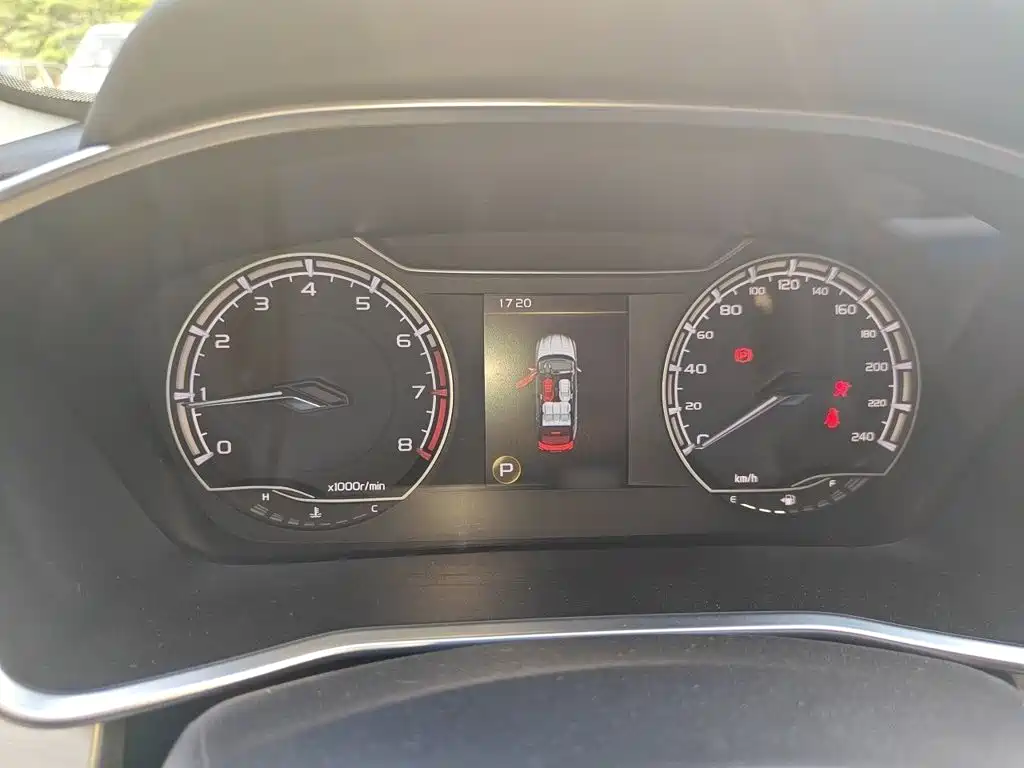 Geely Binyue — миниатюра 4