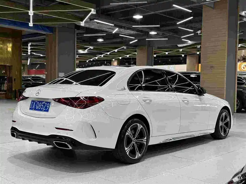 Mercedes-Benz C-Class — миниатюра 4