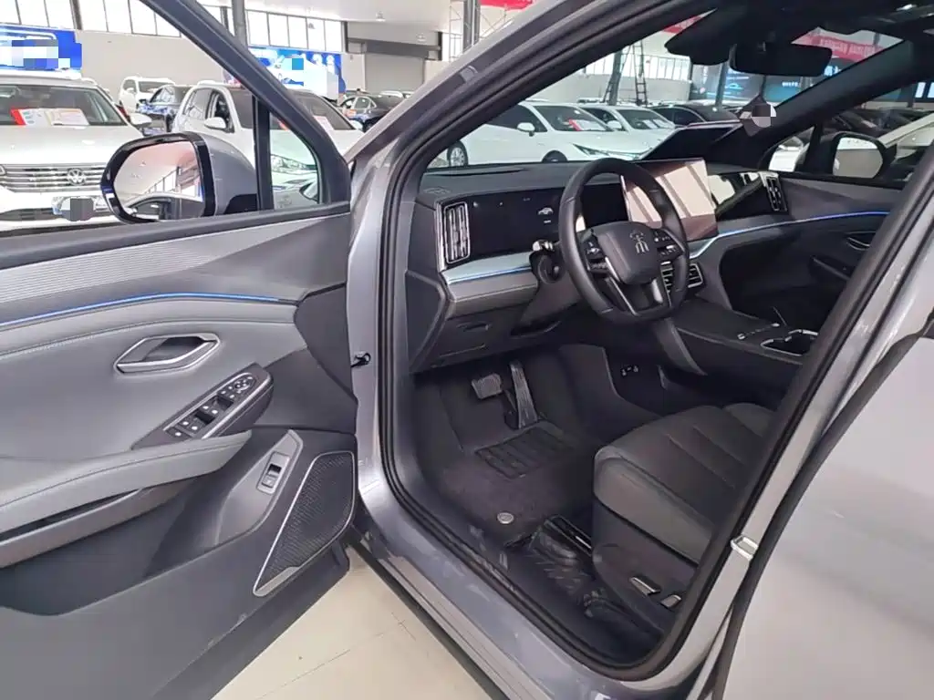 BYD L DM-i — миниатюра 16