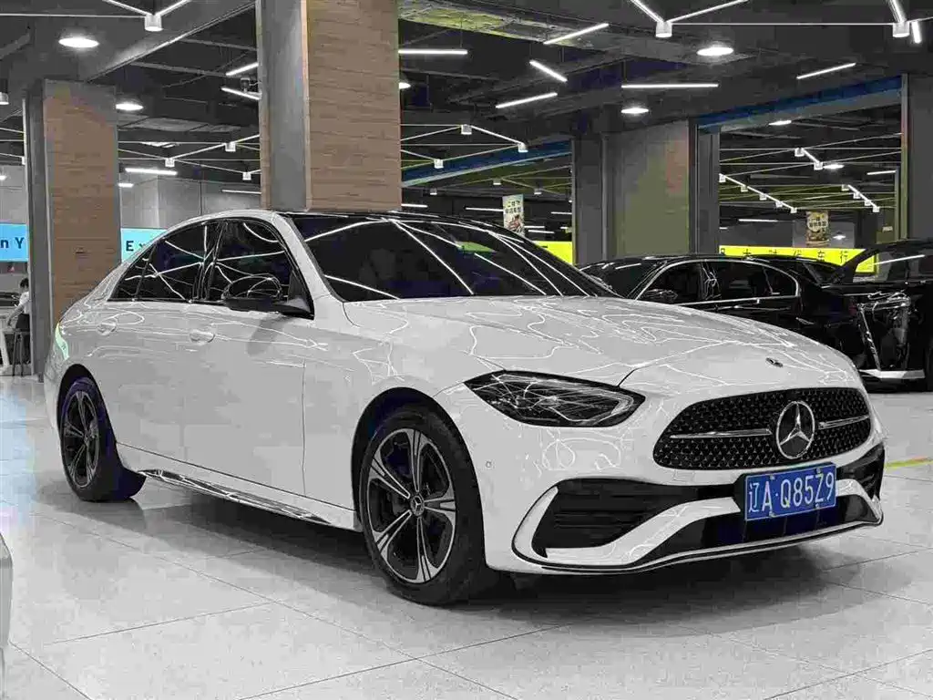 Mercedes-Benz C-Class — миниатюра 3