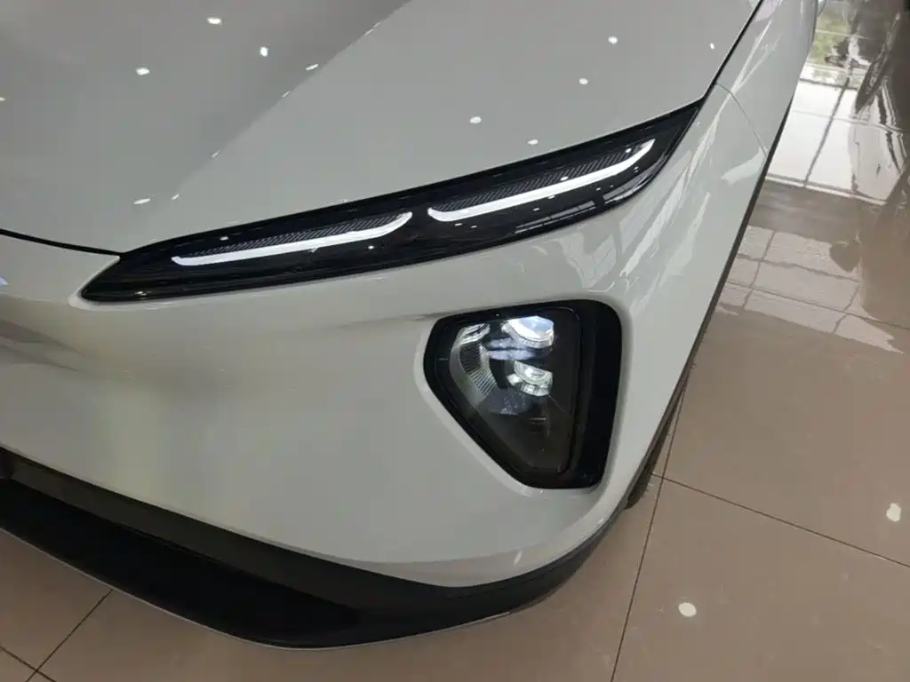 NIO ES6 — миниатюра 24