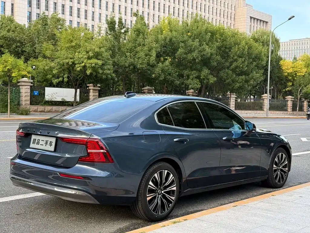 Volvo S60 — миниатюра 8