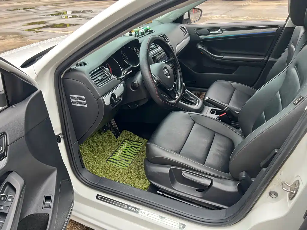 Volkswagen Sagitar — миниатюра 7