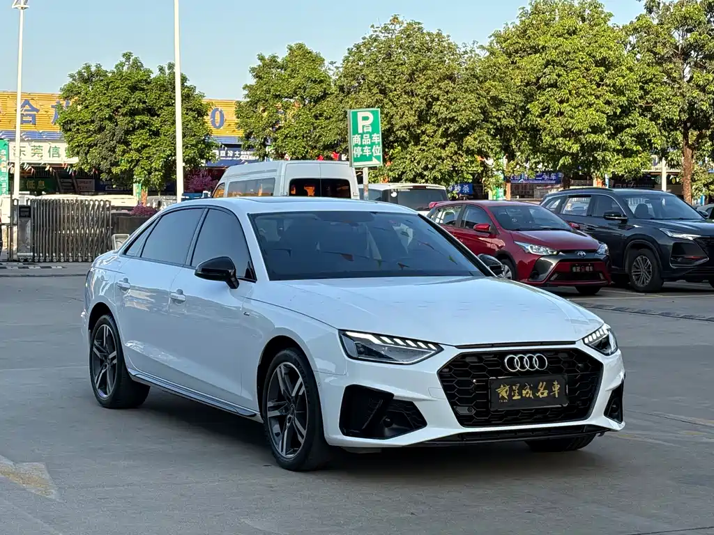 Audi A4L 2023 40 TFSI Luxury