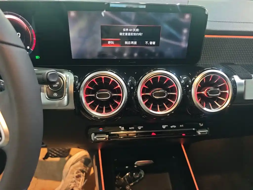 Mercedes-Benz GLB — миниатюра 13