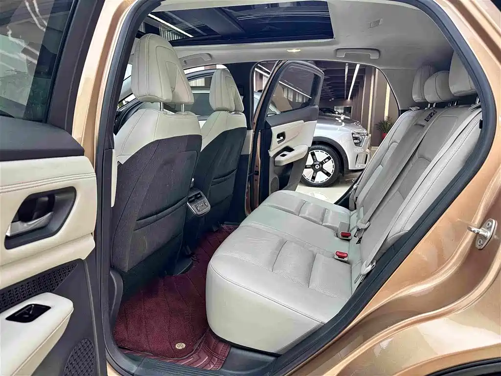 Nissan Ariya — миниатюра 10