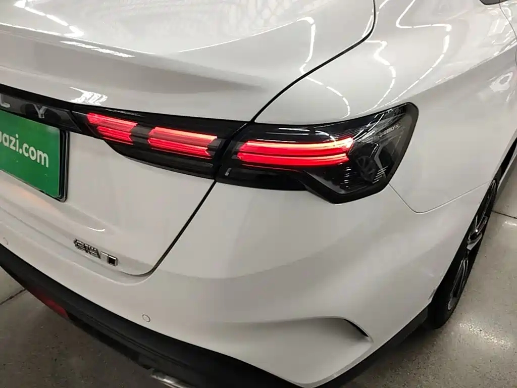 Geely Binrui — миниатюра 8