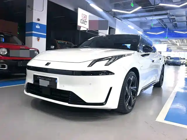 Lynk & Co 07
