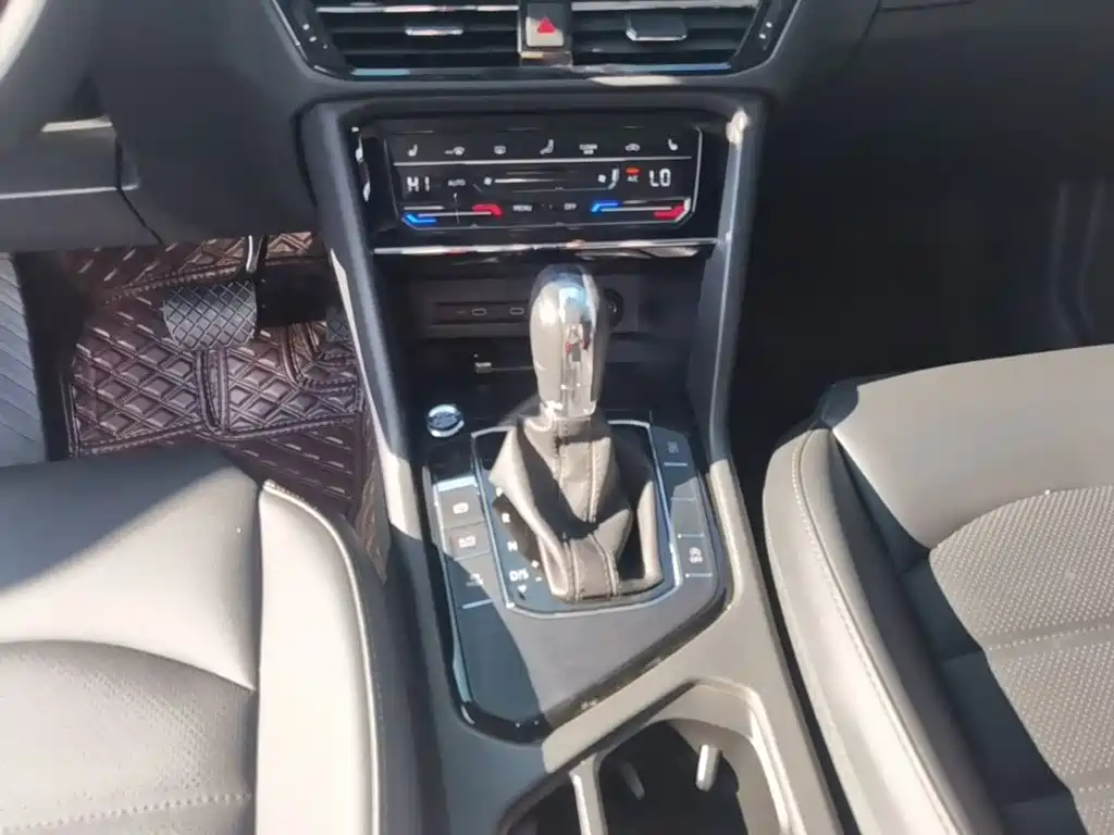 Volkswagen Tharu — миниатюра 14