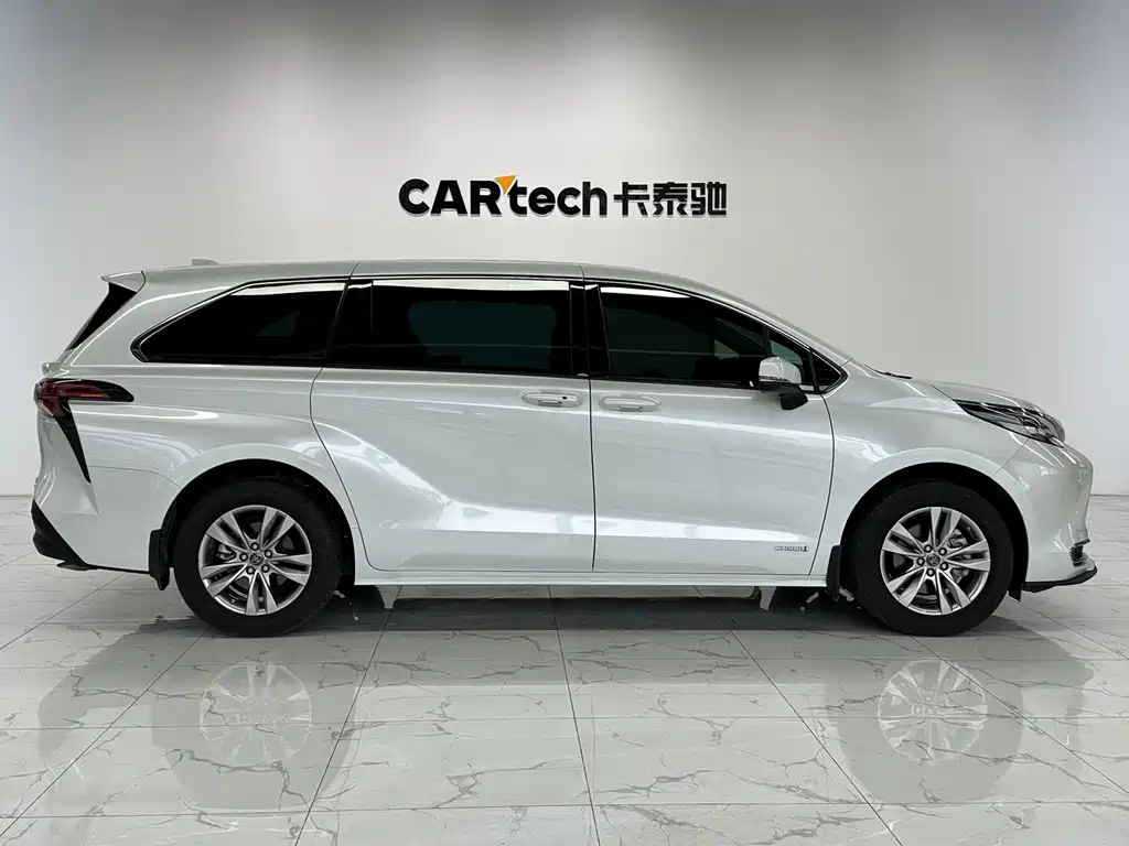 Toyota Sienna 2023 2.5L Comfort