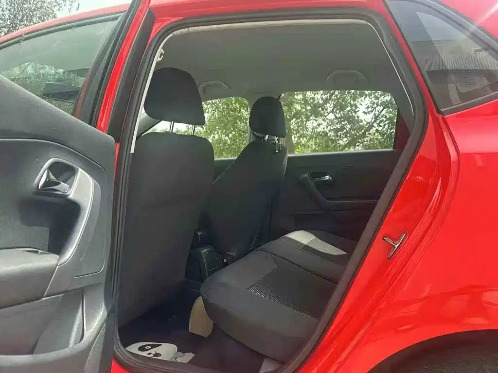 Volkswagen Polo — миниатюра 6