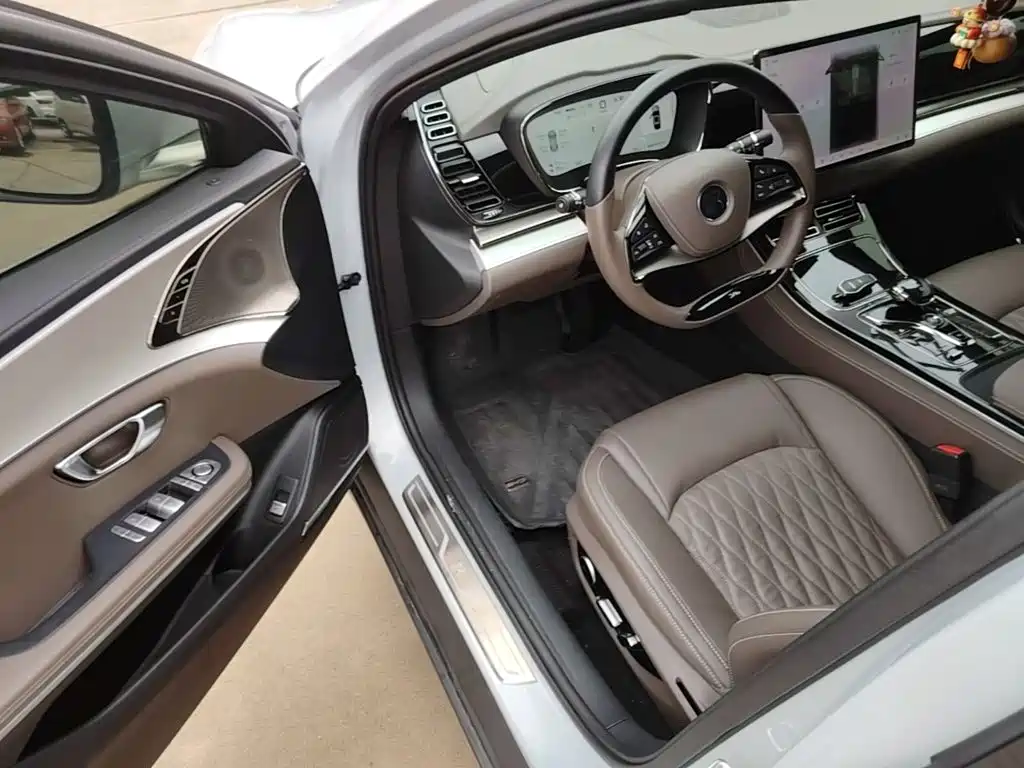 BYD Han — миниатюра 15